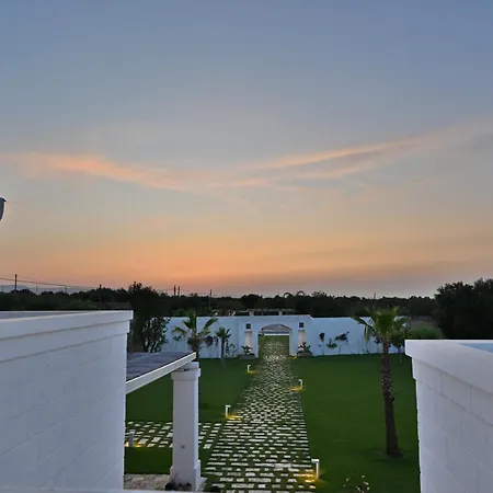 Bed and Breakfast Corte Di Torre Spaccata 4*
